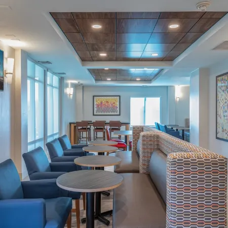 Holiday Inn Express & Suites ASHEVILLE DOWNTOWN by IHG