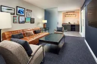 Hotel MDR Marina del Rey- a DoubleTree by Hilton Hotels in Playa del Rey