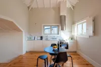 Oporto Rooftop Studio by Vacationy Hotel di Campanhã