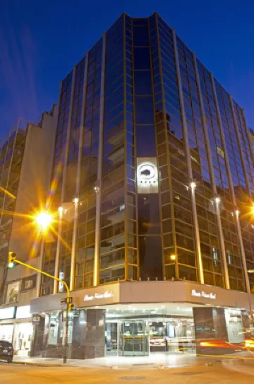 Bisonte Palace Hotel Отели рядом с достопримечательностью «Здание Кавана»