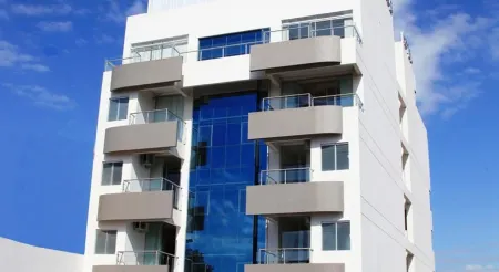 Prince Hotel Отели рядом с достопримечательностью «Парк Баррио Сукре»