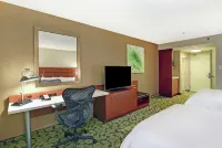 Hilton Garden Inn Toronto/Markham Hotel in zona Pride of Canada Carousel