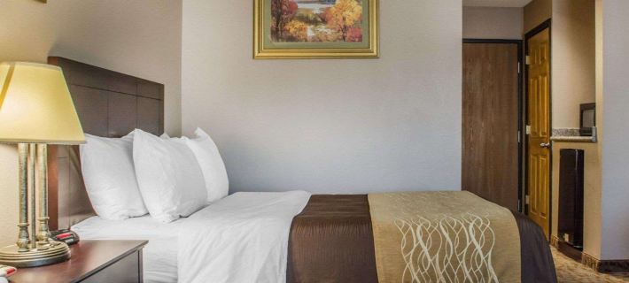 Quality Inn Lockport Hotels in Niagara County