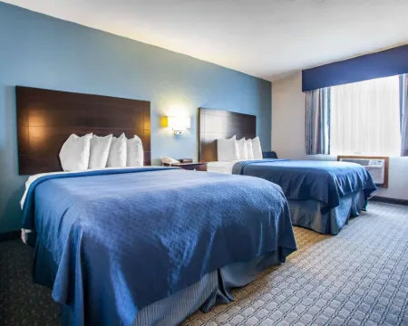 Quality Inn & Suites Ankeny-Des Moines Hotels in Ankeny