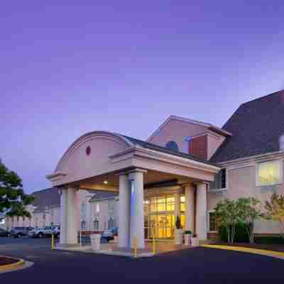 Holiday Inn Express & Suites Annapolis Hotel Exterior