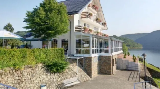 Garni Hotel Henn-Rurberg am Rursee Hotels in der Nähe von Katholische Kirche St. Barbara Rurberg