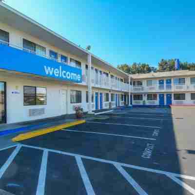 Motel 6 Arcata, CA – Cal Poly Humboldt Hotel Exterior
