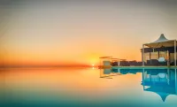 AX The Palace - Pools