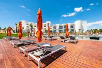 Regency Salgados Hotel & Spa Hotels near Seafront walking path