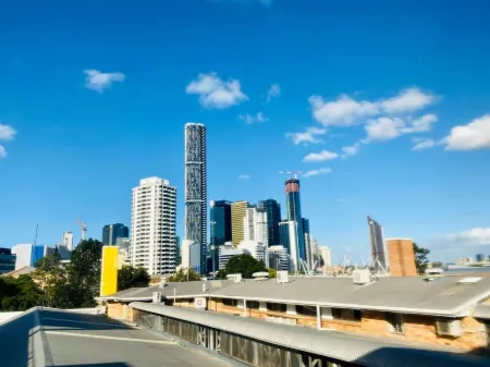 Summer House Brisbane Отели рядом с достопримечательностью «Castlemaine Perkins Brewery»