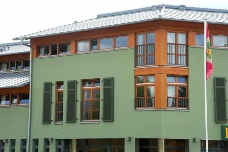 Brasserie Beierhaascht Отели рядом с достопримечательностью «Old Hospital's Garden»