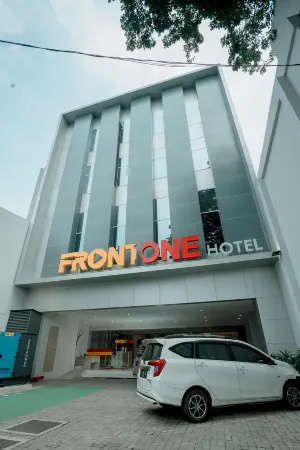 Front One Hotel Gresik