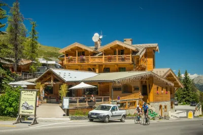 Hotel & Restaurant Les Escondus Hôtels à proximité de : Accrobranche Eygliers