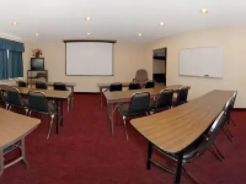 Quality Inn Hotels in Upper Sandusky