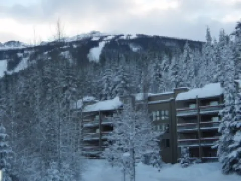 Tantalus Resort Lodge