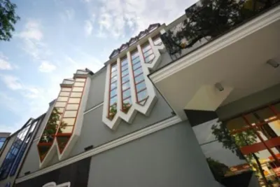 Hotel Victoria Hotels near Dąb Pamięci Majora Józefa Chmury Fiu-Bździu W Główce