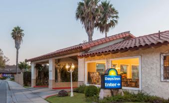 Days Inn by Wyndham Camarillo - Ventura