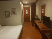 Chocolate and Berries Hotel Hotels near BulSU Center For Bulacan Studies
