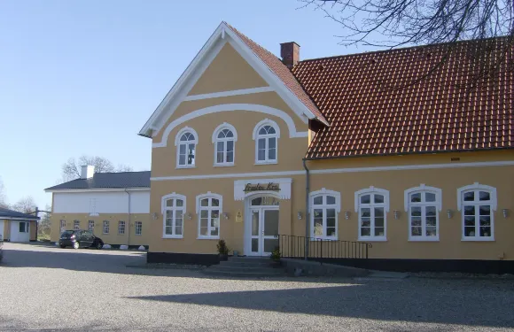 弗洛斯勒克魯酒店