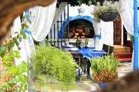 Athenian Villa - guesthouses