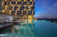 Pan Pacific Yangon - Pools