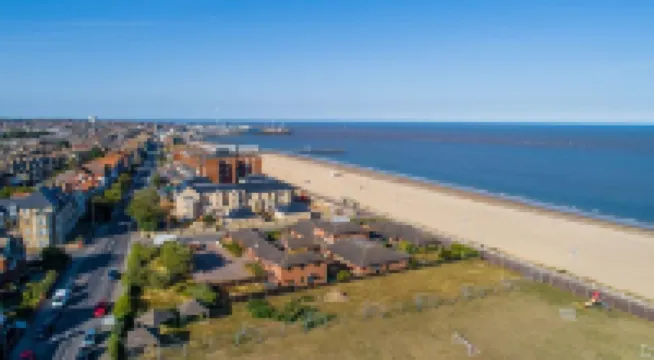 เอชเครูมส์ - เซลฟ์เคทเทอริ่งเซอร์วิสรูมส์