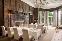 Trenython Manor Hotels in Par