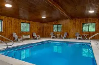 Super 8 by Wyndham Grove City - Pools
