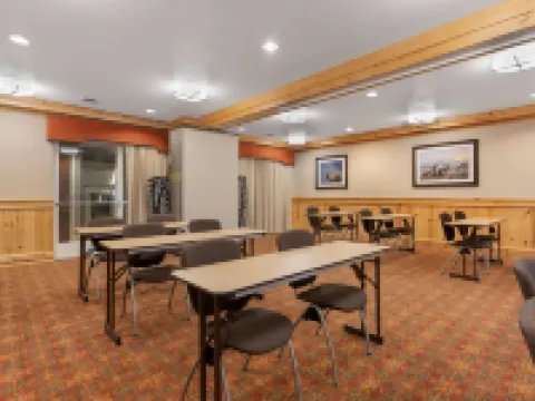 Best Western Plus Olympic Inn Hotels in Klamath County