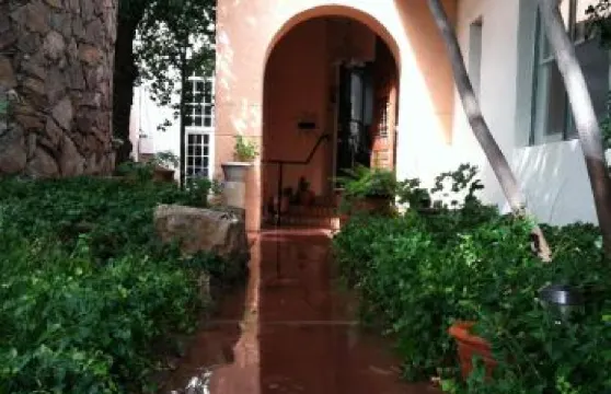 阿爾茲倫丁旅館