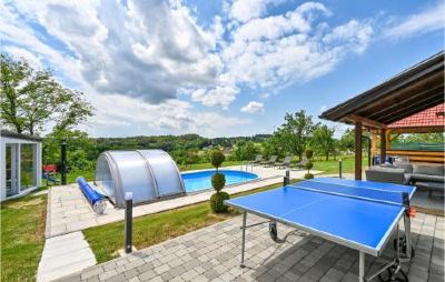 Table Tennis Nice Home in Stubicke Toplice with 3 Bedrooms, Outdoor Swimming Pool and Heated Swimming Pool Photo