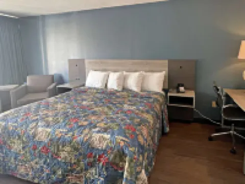 ทราเวลลอดจ์ โดย วินด์แฮม พิจิออน ฟอร์จดอลลีวูด ลาน โรงแรมในพีเจียนฟอร์จ