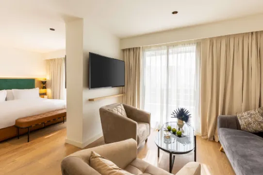 โรงแรมเบสท์เวสเทิร์นพลัสคาซาบลังคาซิตี้เซ็นเตอร์ โรงแรมในคาซาบลังกา