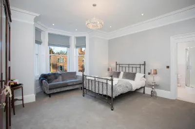 Torrington Hall Hotels near St Albans City Railway Station