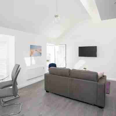 Coast & City - Eglinton Street Rooms