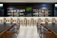 福勒教堂錦綉花園萬豪酒店 - 酒吧