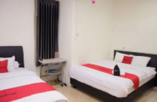 RedDoorz Near Gor Satria Purwokerto