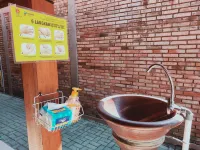 Lumintu Syariah Yia Kulon Progo Hotels in Temon