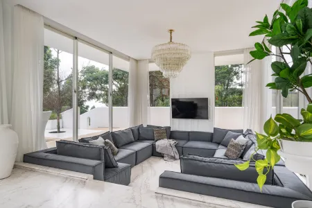 Luxury Home by Buttonscarves Villa at Dago Bandung Отели рядом с достопримечательностью «Wot Batu»