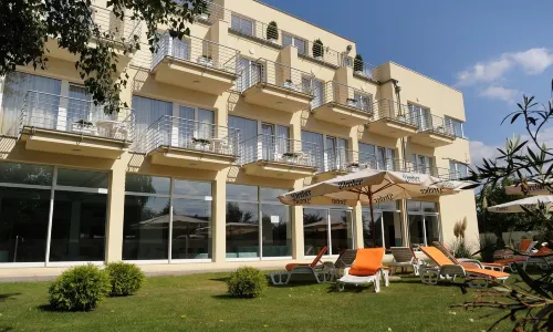 Két Korona Konferencia és Wellness Hotel