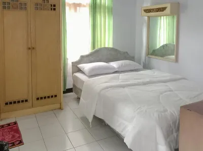 Hotel Istiqlah Syariah Giri 호텔