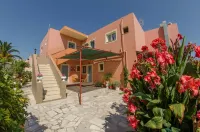 Yanna's Apartments Hotels near Siesta Bar