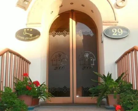 โรงแรม 2000 ฟาบริอาโน โรงแรมในFabriano