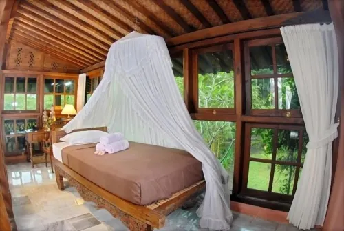 Hills Joglo Villa Отели в г. Ungaran