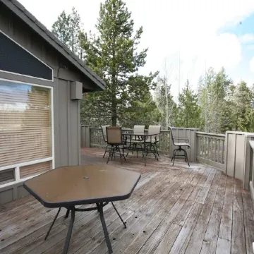 2 Sarazen Home with Hot Tub and BBQ on the Deck, Close to Woodlands Golf Course by Redawning