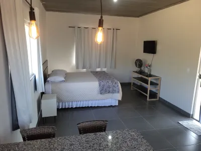 Chalés Recanto da Baleia Hotels near Capital da Chapada dos Veadeiros