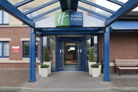 Holiday Inn Express Strathclyde Park M74, Jct.5 Отели рядом с достопримечательностью «Hamilton Water Palace»