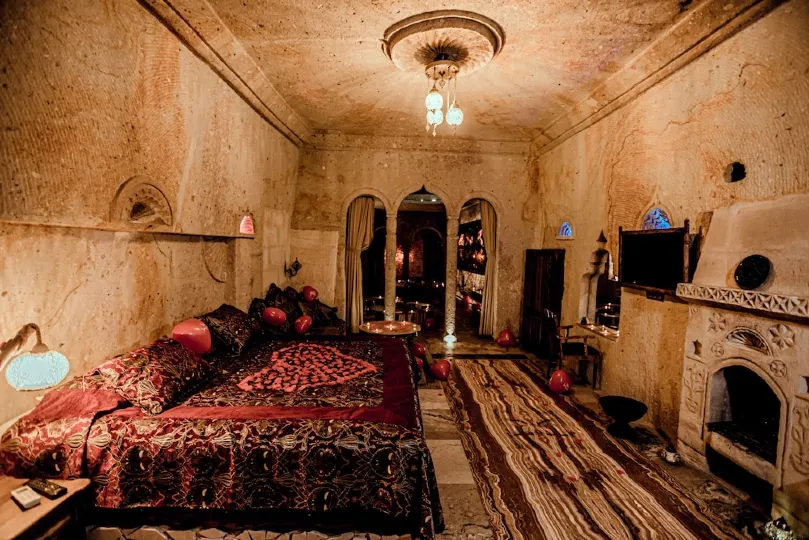 Oread Cave Suites