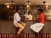 Venus Premier Hotel - bar