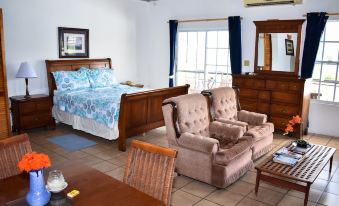 Catamaran Hotel Marina - Housity